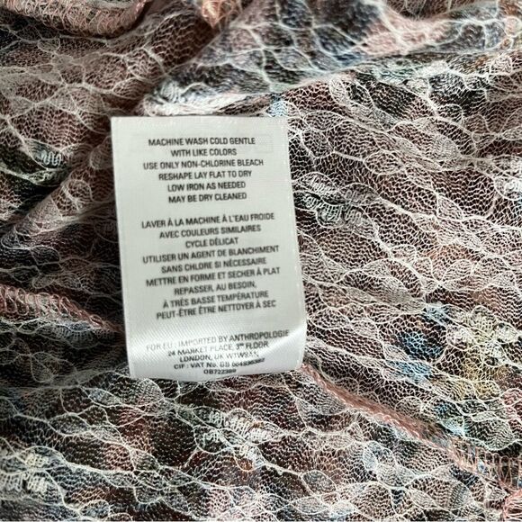 AKEMI + KIN Anthropologie Patrizia Top Smocked Lace Bell Sleeves Floral Size XS - Picture 8 of 9